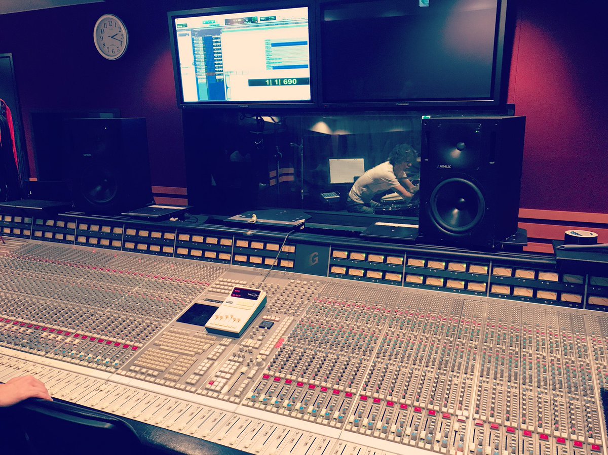KOTAonbass's tweet photo. 形にしていく。
#recording #start #letsdothis #sounds #good #bass #bassist #dividedbyone #japan #band #musician https://t.co/YkfuxYgdxo
