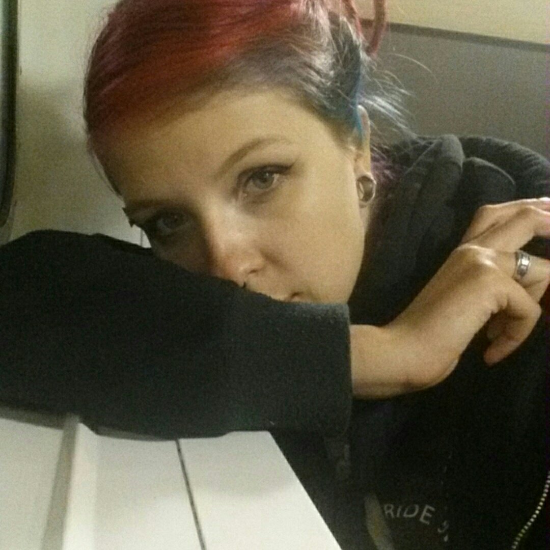 shannyn_lee's tweet photo. Also this ferry ride is fine but still get me the fuck off it and get me in a warm bed #looklikedeath https://t.co/LwVAucJeqP