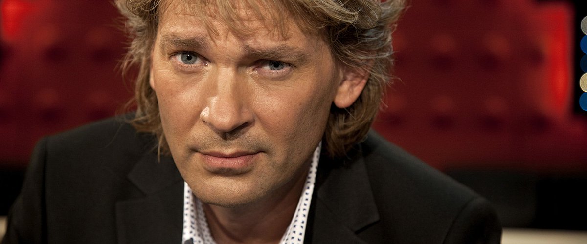 Matthijs van Nieuwkerk zal per januari minder lang seizoen @dwdd presenteren: vara.nl/artikel/matthi… #DWDD
