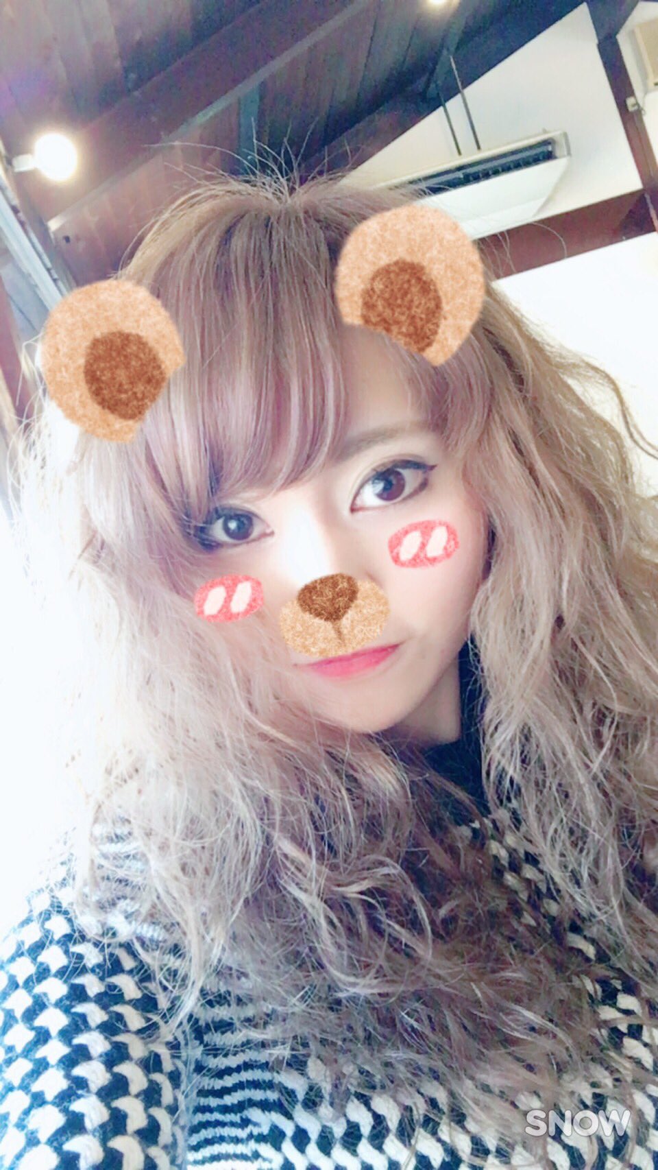 お疲れ様 今日は超ご機嫌です 本日は朝アエリアデイトレとコロプラを前場と後場で２回空売り参戦 コロプラ空売りはトータルでは損失でたけど コロプラ強すぎて笑顔です 今日は持株アカツキ以外全て上昇 持株 アカツキ コロプラ ピクセラ