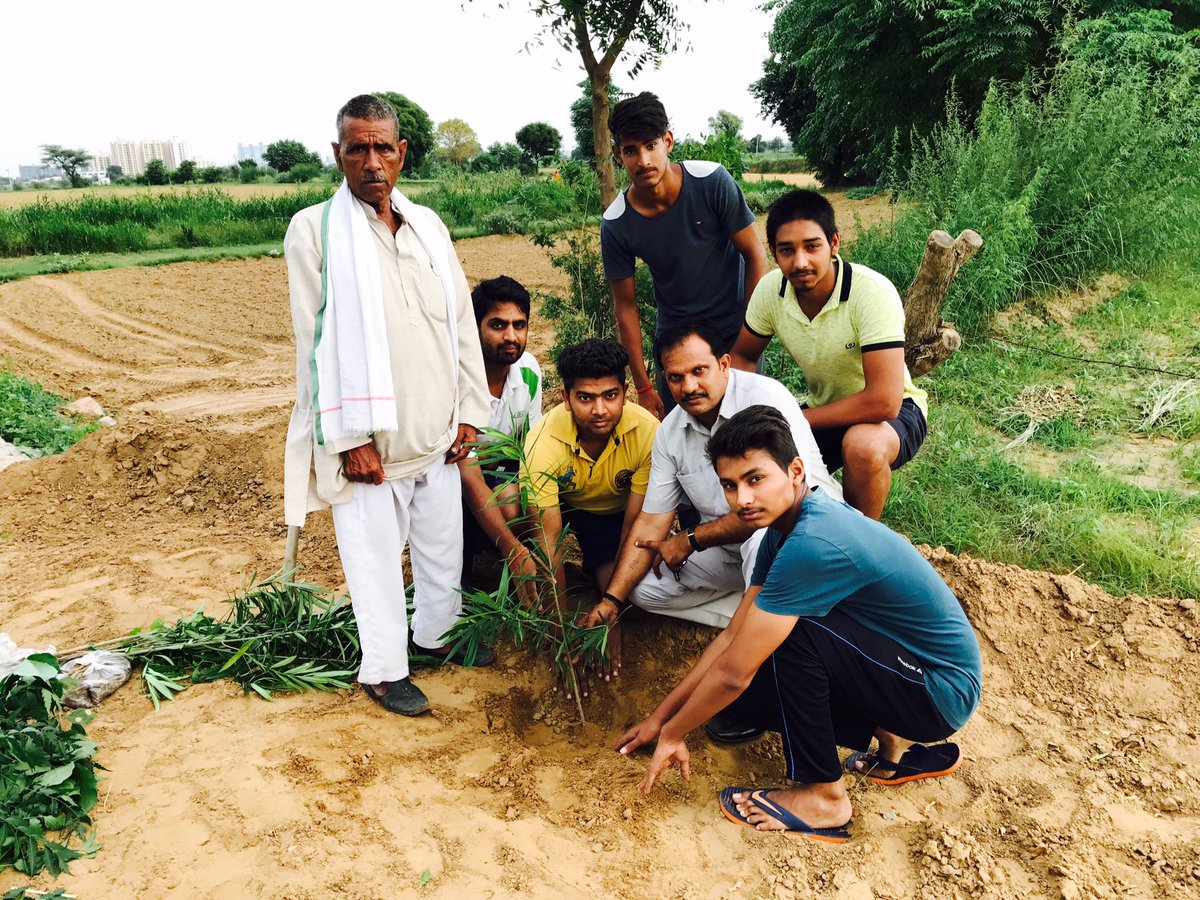 Rootsofhappine2's tweet photo. #treeplantation #ROOTSOFHAPPINESS #greenindia #greengurugram #greenisnewclean #plantingtrees #ngo #ROOTSOFHAPPINESS https://t.co/0gu0tSQskR