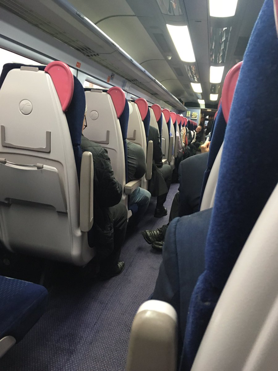 sicros's tweet photo. #trainmice on their commute to Paddington this morning π https://t.co/mvQ1OKEAjZ
