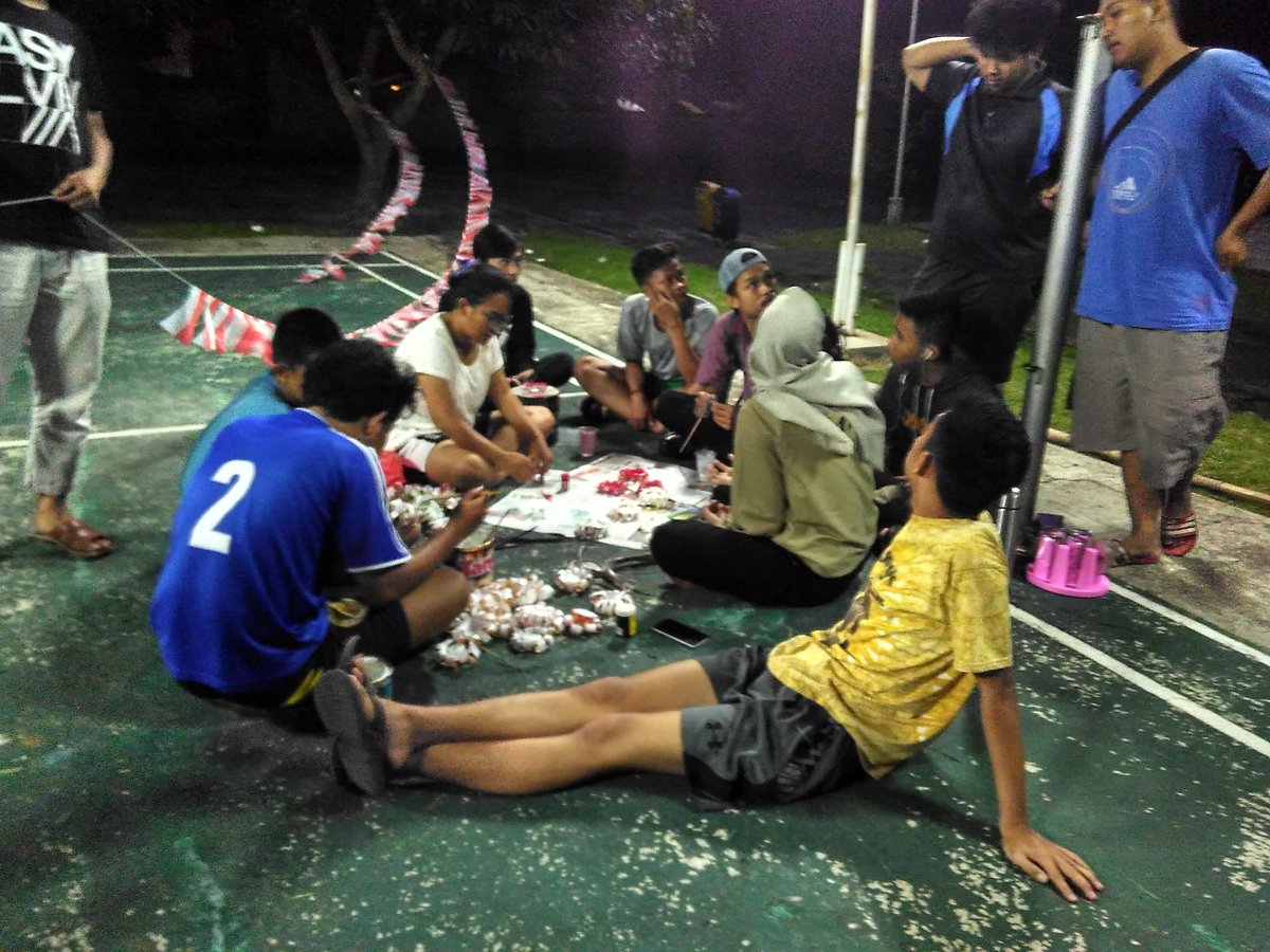 Andricute8's tweet photo. #RI72 @IRSP59 @SBYudhoyono @AgusYudhoyono  Persiapan untuk lomba di perumahan Sukmajaya permata Depok..... https://t.co/NWOAMyhoMb