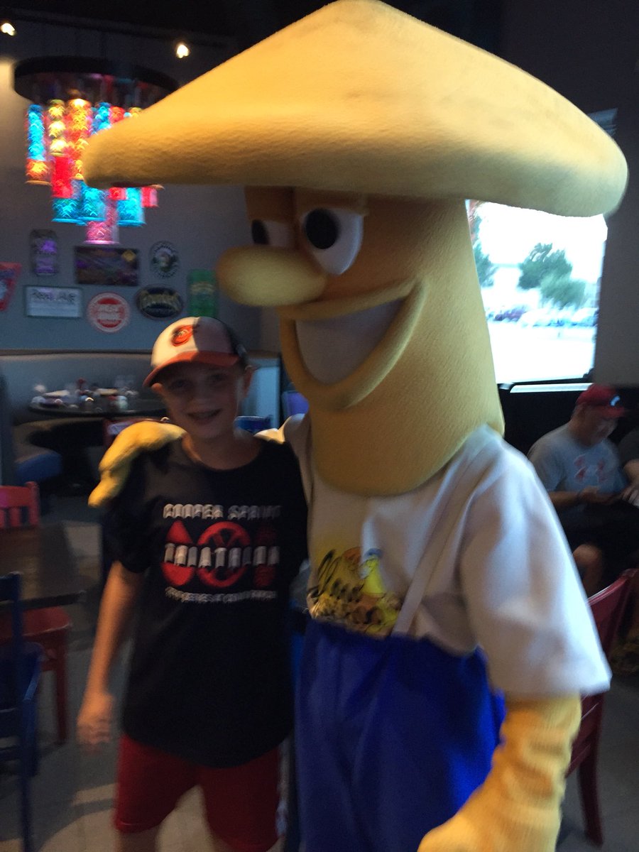 Mel came by Mellow Mushroom Frisco today! Will be making an appearance this Friday &amp; Saturday night! Come Eat! hang Out! Get some pictures..