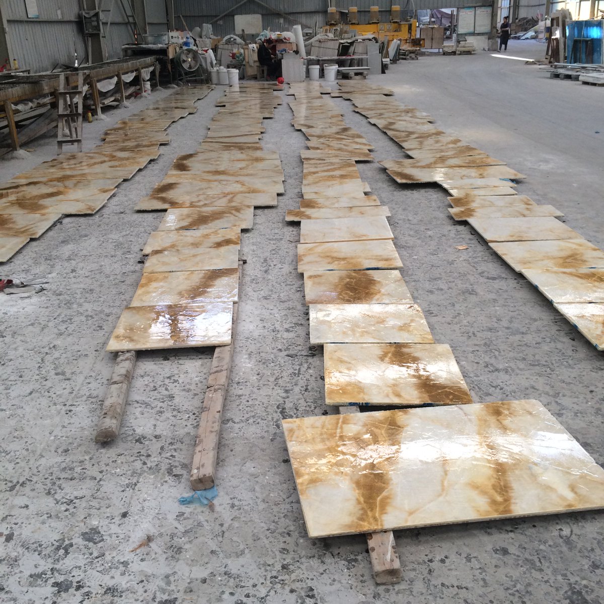 junglezcl's tweet photo. Glacier #Onyx #composited #tiles. https://t.co/G1fCYLazLH