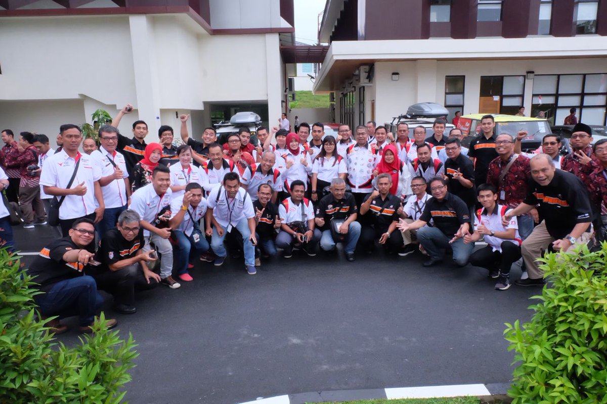 samsulannuar's tweet photo. Awesome week it was with TYCI, where is the next tour? 

#toyota #tyci #Yaris https://t.co/QuM5F1FE0m