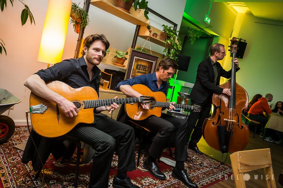 EdelEvents's tweet image. Een hoogstpersoonlijk huiskamer optreden? Dat kan ook op jouw event! #edelevents #eventorganisatie