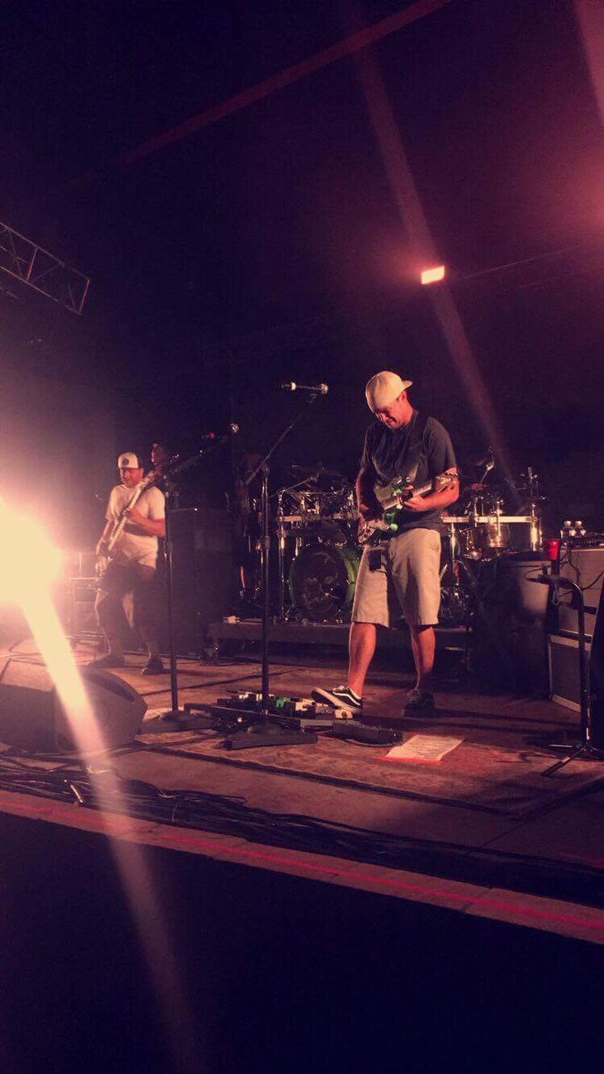 AskanEricka's tweet photo. Stoopid heads #soundsofsummertour #slightlystoopid #iration https://t.co/vNU3VrFQMw