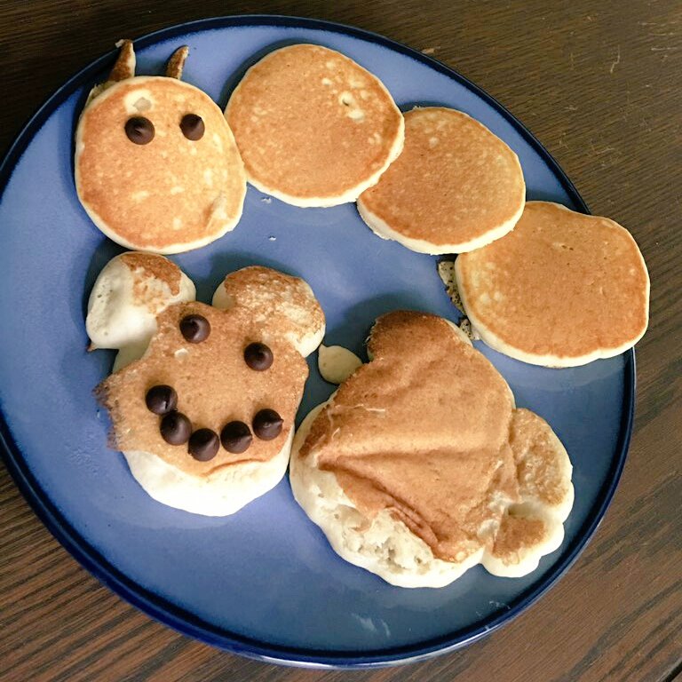 daninthefuture's tweet image. the kids are at home, 
the dads work from home, 
phil and kids (and dogs) want pancakes again,
im not a poet