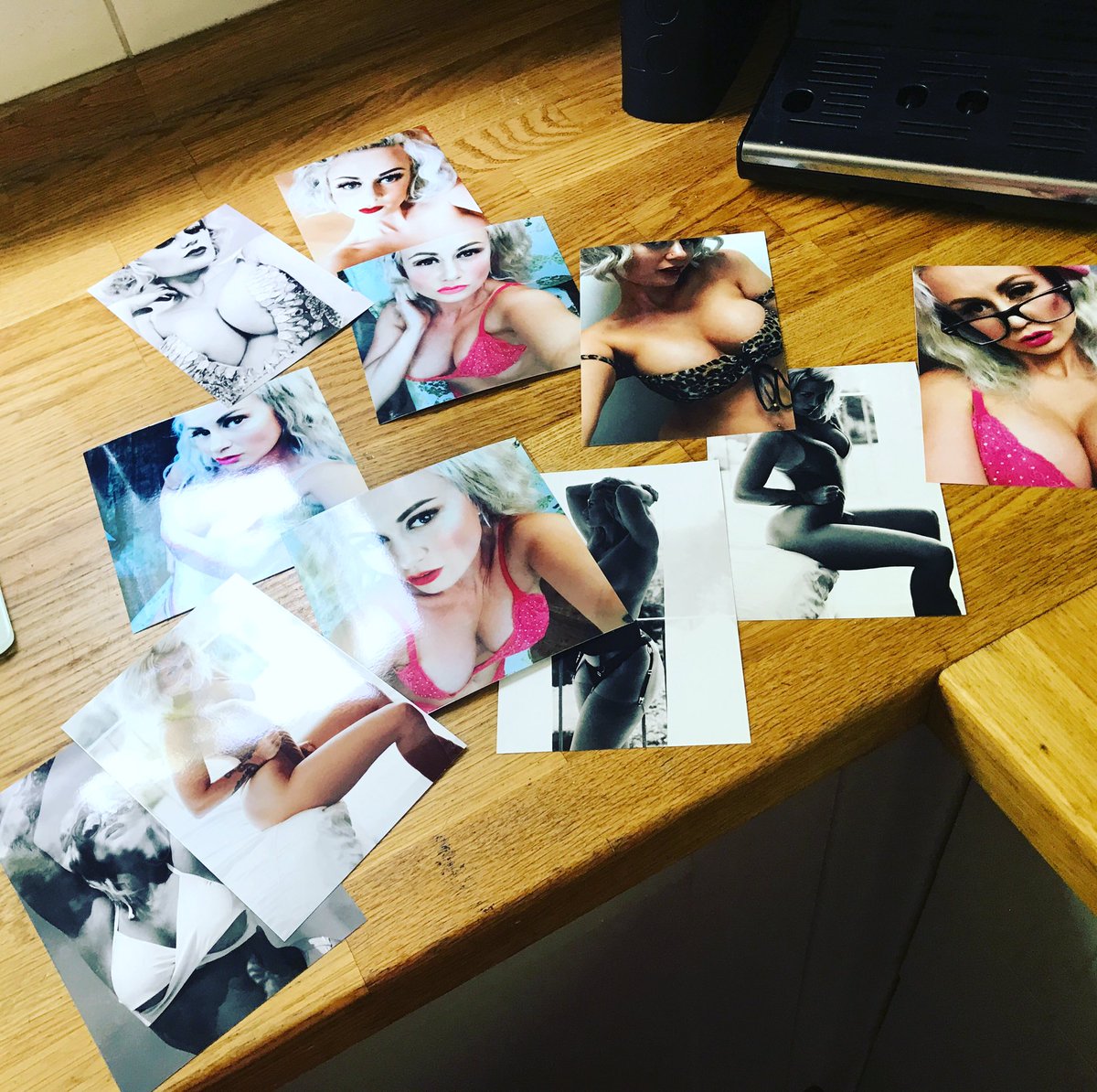 Alicevipgirl's tweet photo. I sell sexy selfies pm for PayPal details ยฃ5 each signed ยฃ15 with panties #sexyselfie #signedpics #nudes #model #lapdancer #blondebombshell https://t.co/MzJ6UYXyTD