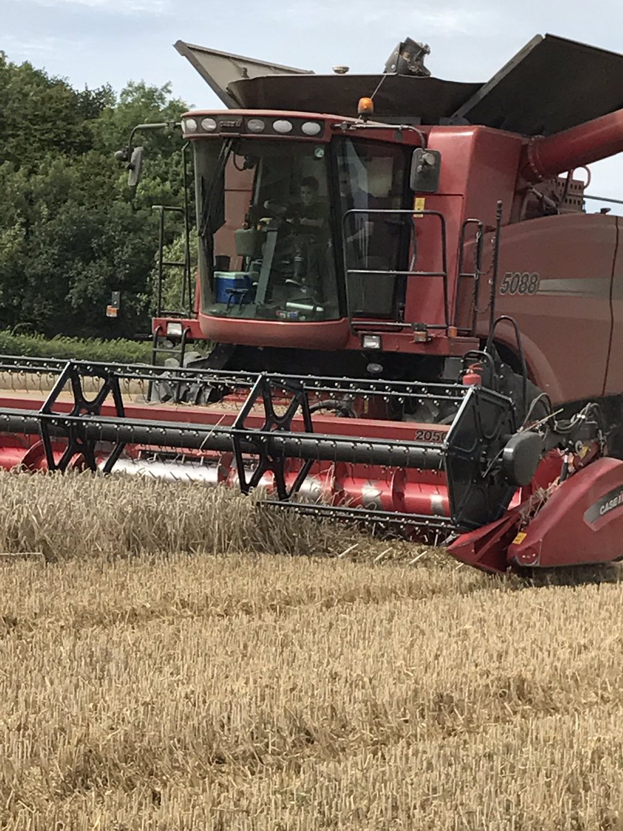 Acorn (@acornacrltd) on Twitter photo All finished in time in Felsham well done farmers for juggling harvest around our British weather 🌧☔️👏🏻 All finished in time in Felsham well done farmers for juggling harvest around our British weather 🌧☔️👏🏻