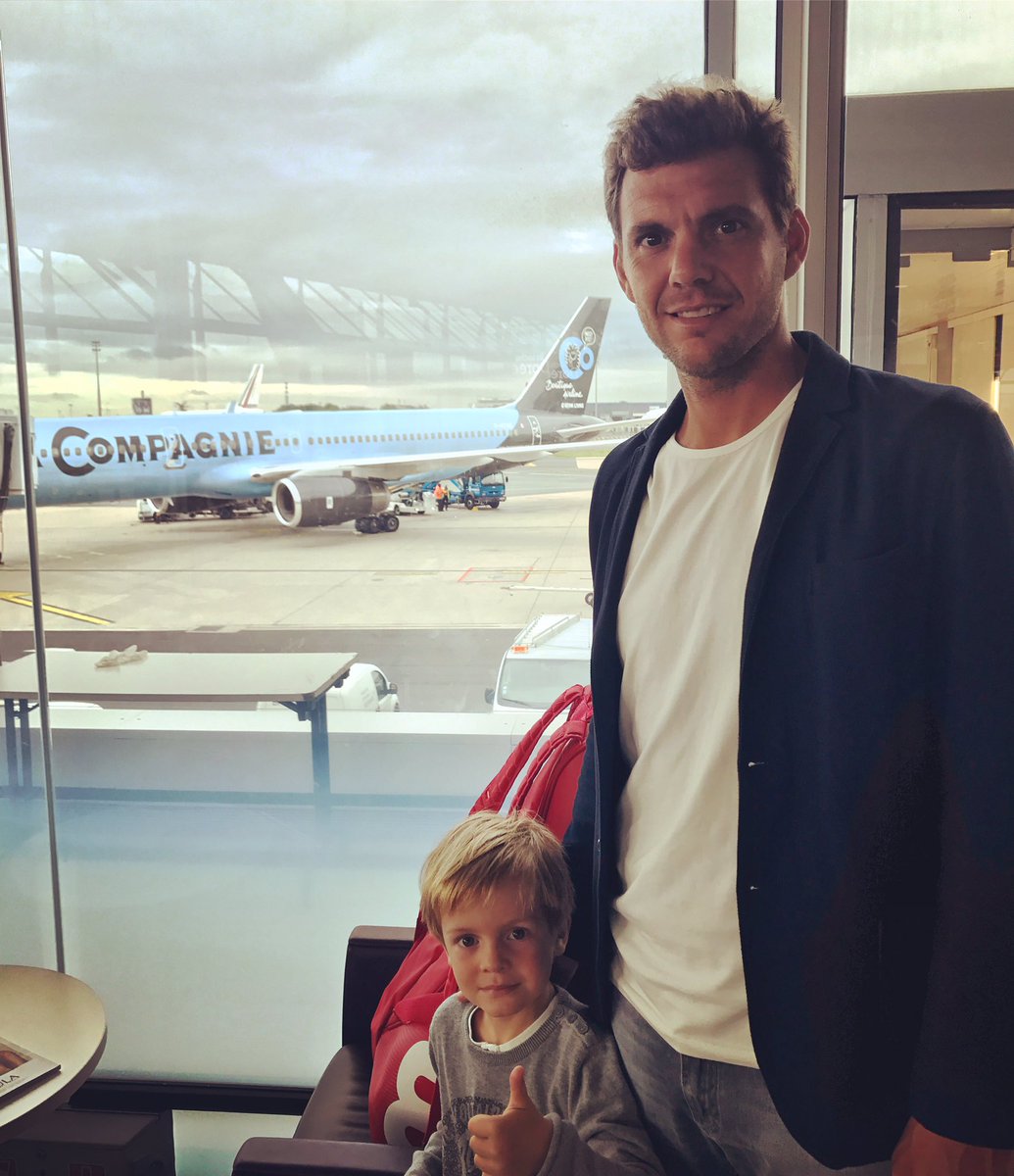 PHMofficiel's tweet photo. Direction #NYC avec @_LaCompagnie pour mon dernier Grand Chelem @usopen ...👪🎾 #lastslam https://t.co/ZD7c7ghgAt