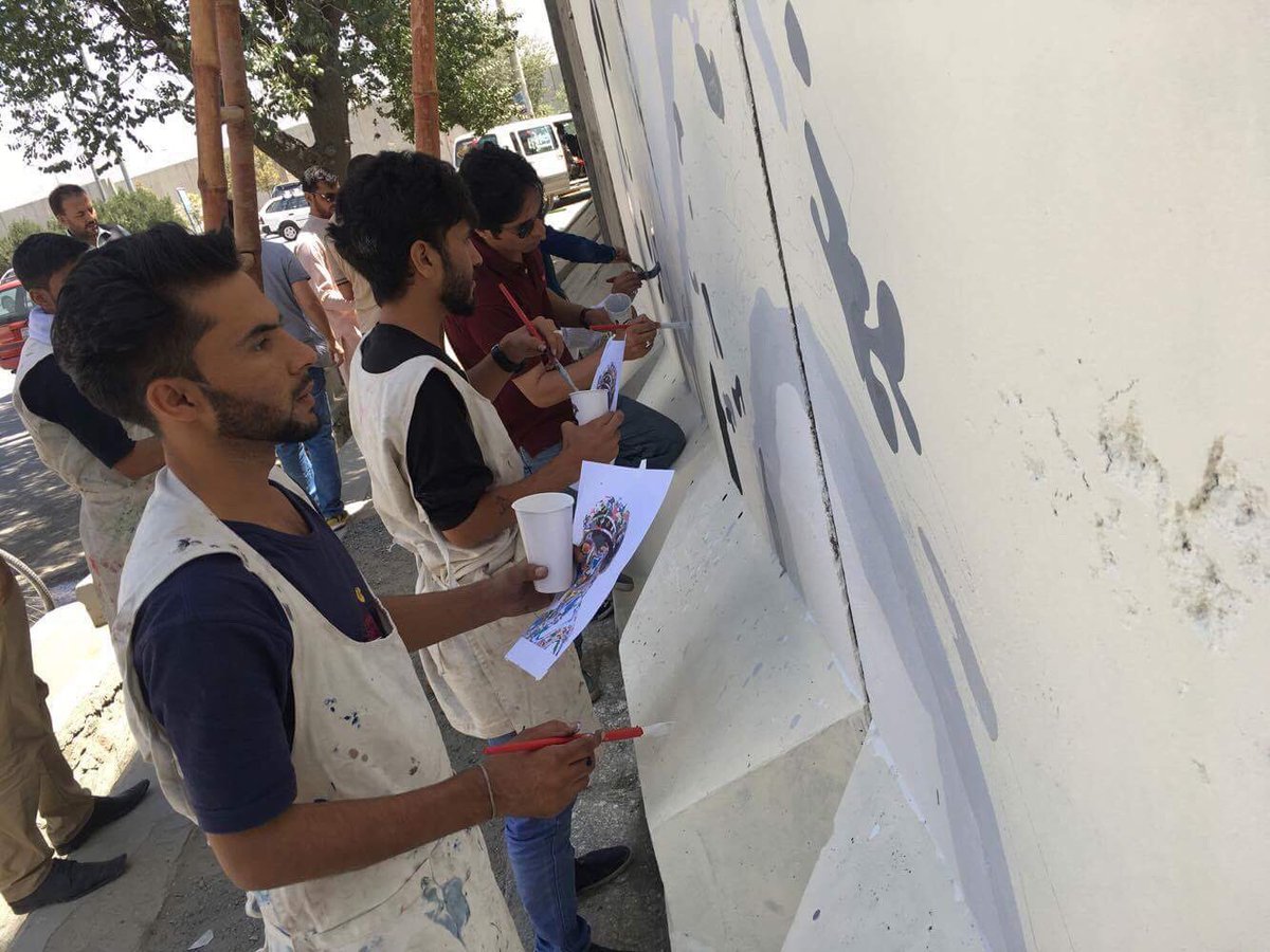 OmaidSharifi's tweet image. Painting #QueenSoraya of #Afghanistan #AfghanIndependenceDay #19August @ArtLordsWorld #WomenPower