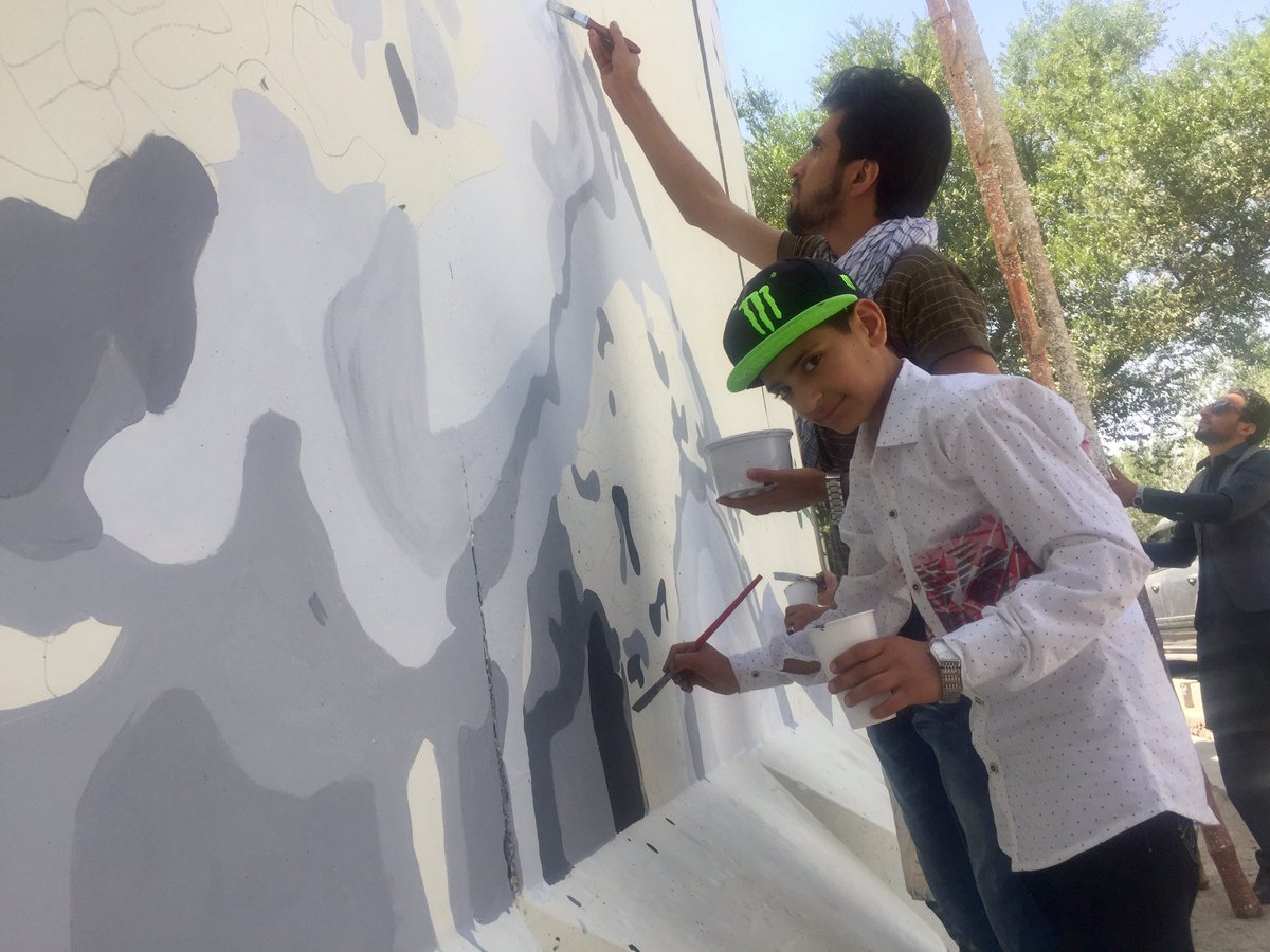 OmaidSharifi's tweet image. Painting #QueenSoraya of #Afghanistan #AfghanIndependenceDay #19August @ArtLordsWorld #WomenPower