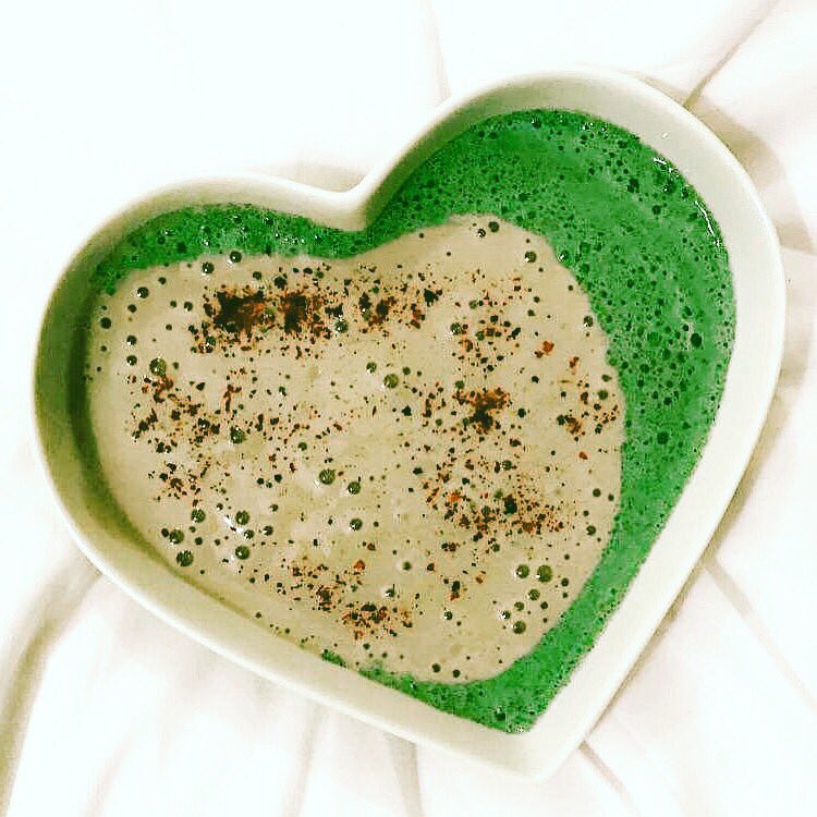 Aquatiser's tweet photo. Spirulina addict 

https://t.co/YkbHkb8VAy https://t.co/tuVhenSkqU