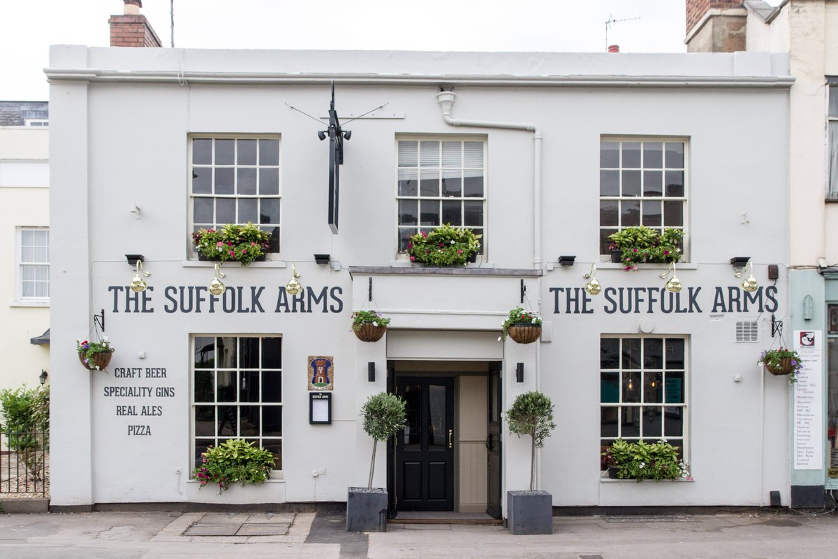 TheSuffolkArms's tweet photo. Tonight's the night! Come along from 5.30 - 8.00pm as we celebrate the re-opening of this lovely pub. We hope to see you then! 
#Cheltenham https://t.co/TADfUK5zVs