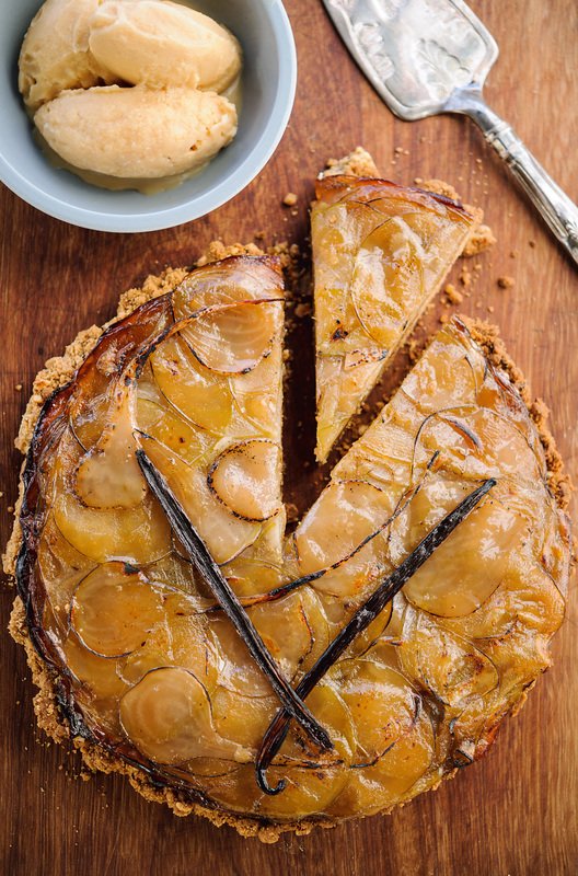 Check out <a href="/IainPennington/">Iain Pennington</a>'s Beetroot, Apple and Cobnut Crumble.🍏😍 It looks so good, it's today's #RecipeOfTheDay! bit.ly/2vLkAcM