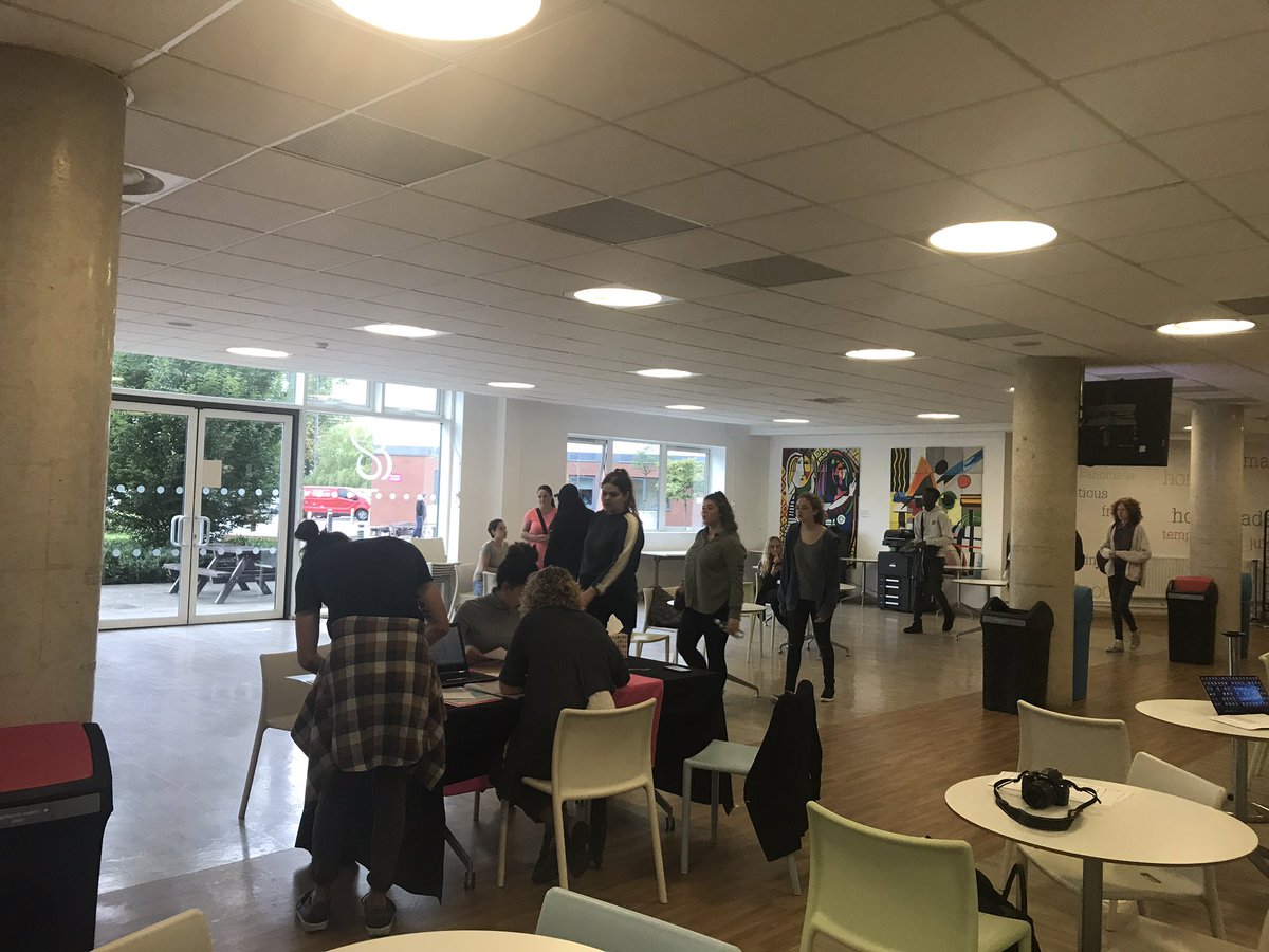 SaboohiFamili's tweet photo. #ALevelResultsDay2017 @EppingForestCol Good luck one and all.Don't forget to register yr interest 4 #FlyingStart #remarkablesuccess #EFCWay https://t.co/LNnfH6iPvI