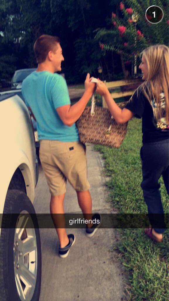 carcianchetti's tweet photo. Happy bday gf!!!! Thanks for making my other gf so happy!! Ihy &amp; ily!!💗💗🖕🏽 https://t.co/cYMUfrqEhM