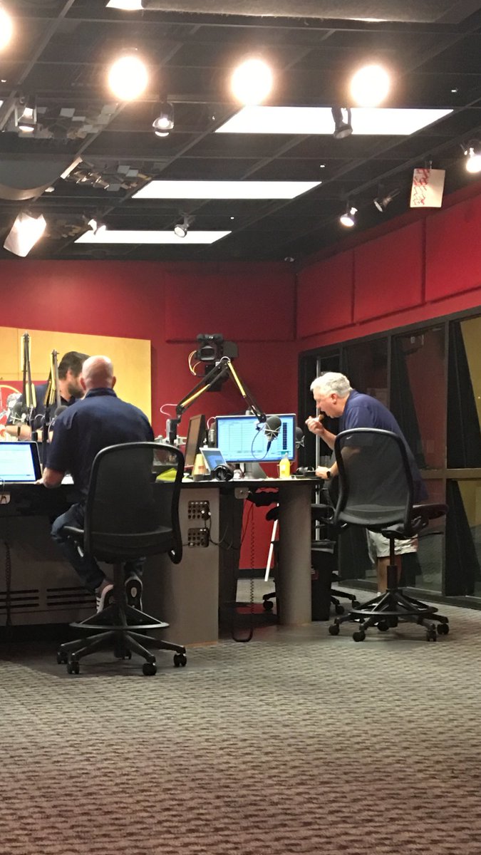 jwdfdd's tweet photo. @rickandbubba lookin through some pics on my phone I saw this random shot ... proves cameras only catch Bubba when he is eating. #sorrybubba https://t.co/QBy4ttW1fC