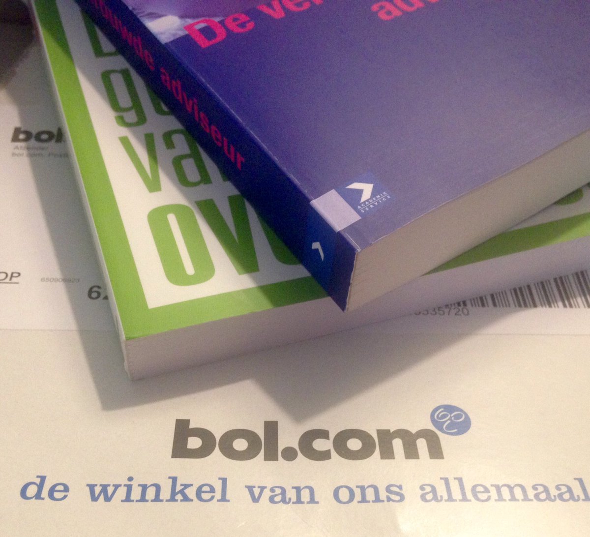 Vakliteratuur! via bol.com. Hierna het #HOM5 <a href="/handboek/">boekonlinemarketing</a> van <a href="/OnlineMarketeer/">Patrick Petersen</a> #beloofdisbeloofd