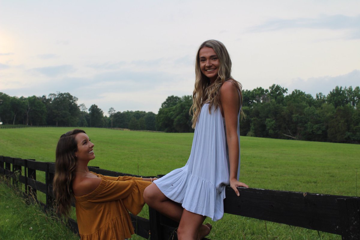 TorTray's tweet photo. happy birthday tay!!! i hope since you're 20 now, you'll stop dabbing every 5 seconds :-) hahaha love u forever🌸🌸🌸 @tayhedgey https://t.co/1rAsCDiJbC