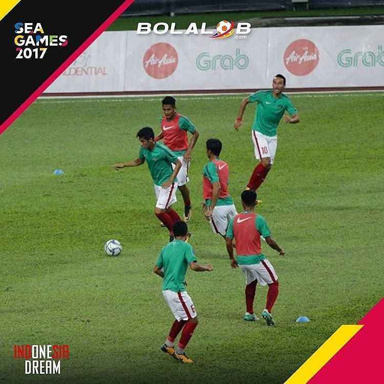 NewsArema's tweet photo. Half Time: #INDONESIA (2)-(0) #filipina
#Septian David
#Hargianto
Ayo tambah lagi golnya ๐ #Ayo Indonesia Bisa..!โฆ https://t.co/Uvl3PLfsyF https://t.co/qQaXlZgVwz