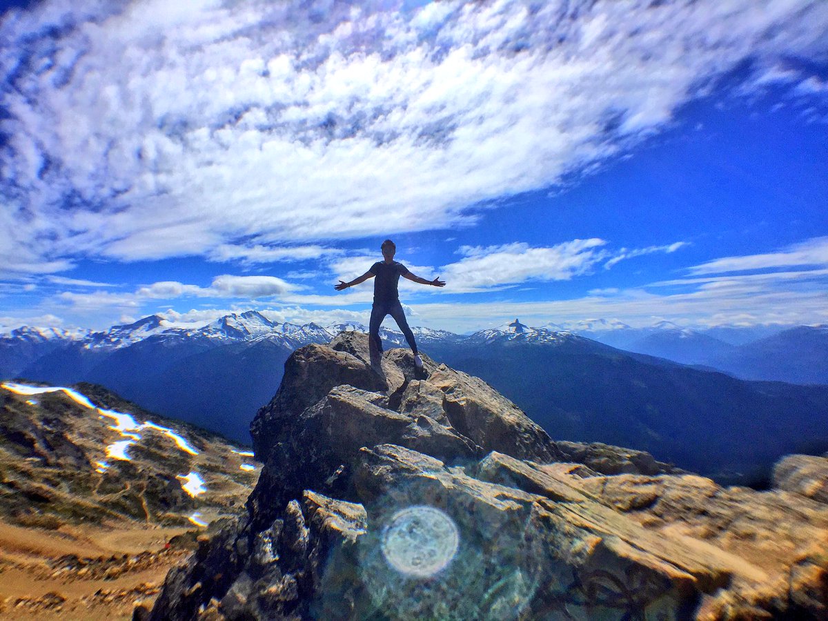 xxJap29's tweet photo. 2015「川」
2016「海」
2017「山」

ウィスラー山 2282m
ブラッコム山 2284m https://t.co/7I1NiP4XRY
