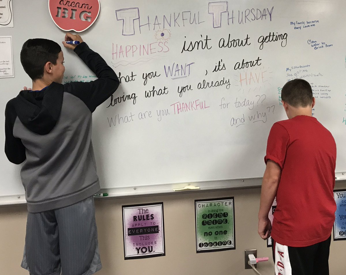 <a href="/plvch/">Carriage Hill</a> 6th graders start their day with thankful thoughts.  #CHCougarPride #ThankfulThursday