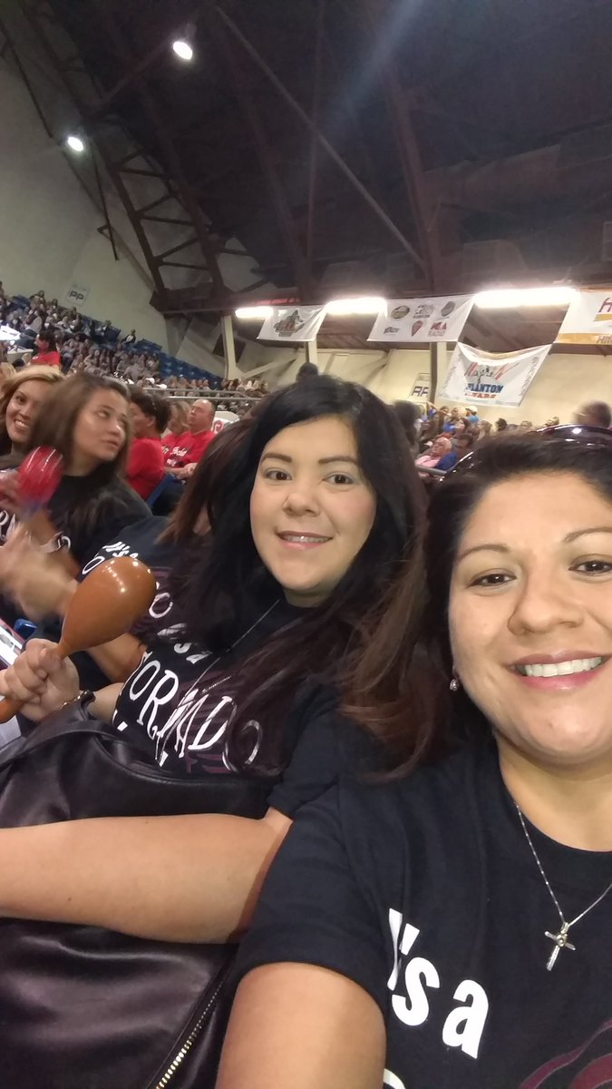 AlizbelleDiaz's tweet photo. Getting hyped for convocation the Travis way #TravisPDrocks https://t.co/S8kFBh7Ve0