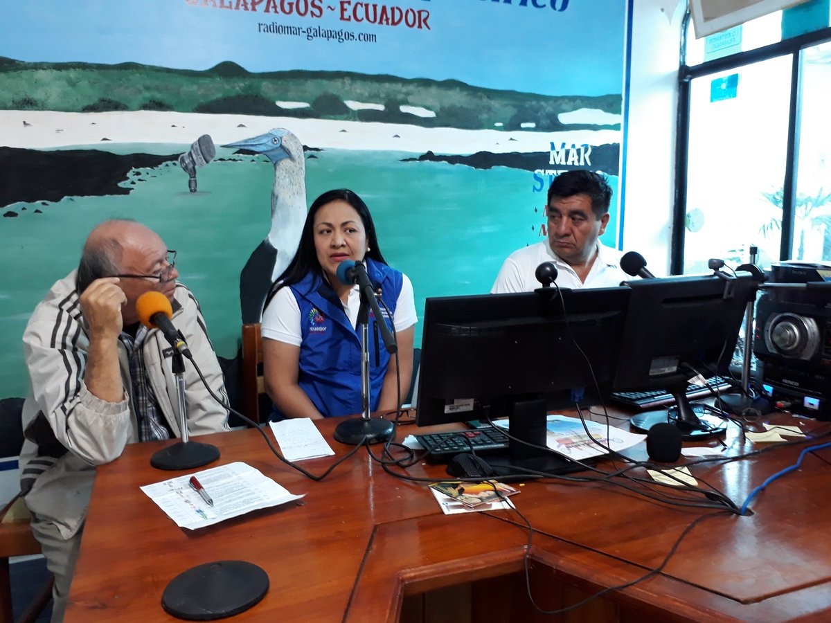 paolaquirog's tweet photo. [AHORA] en entrevista en #RadioMar invitando a los eventos #RetoJuvenil y #PactoPorLaTernura  @vanessafreirev @CGGalapagos @MIES_Zona5 https://t.co/Nv69VhrPmh