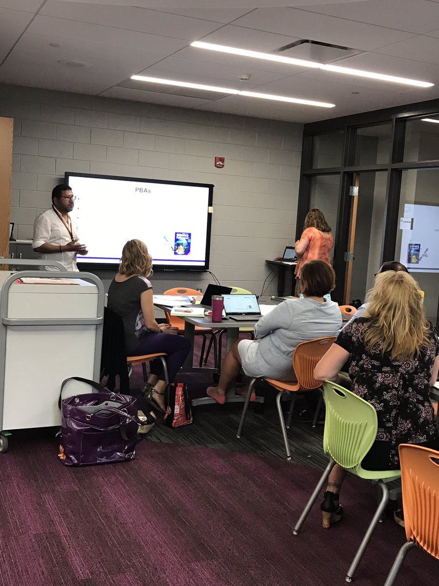 NGBurgos's tweet photo. Summer Administrators Biliteracy Professional Development! @D99Cicero #biliteracyROCKS #d99pride #orgullo99 #ignite99 https://t.co/gUSJMYigIa