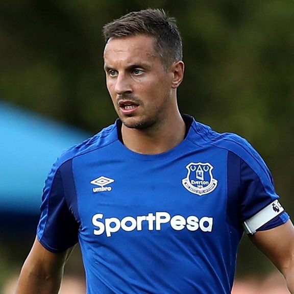 Happy 35th birthday, Phil Jagielka! 
