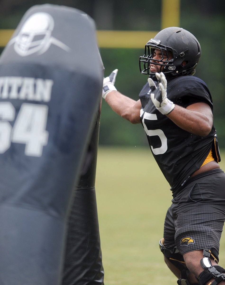 munzly's tweet photo. Jay Hopson got Arvin Fletcher/Demarrio Smith at the zero hour on #NSD2016. Both are already key cogs in USM's wheel. https://t.co/LeIB26FBne https://t.co/ioZMqS1wA7