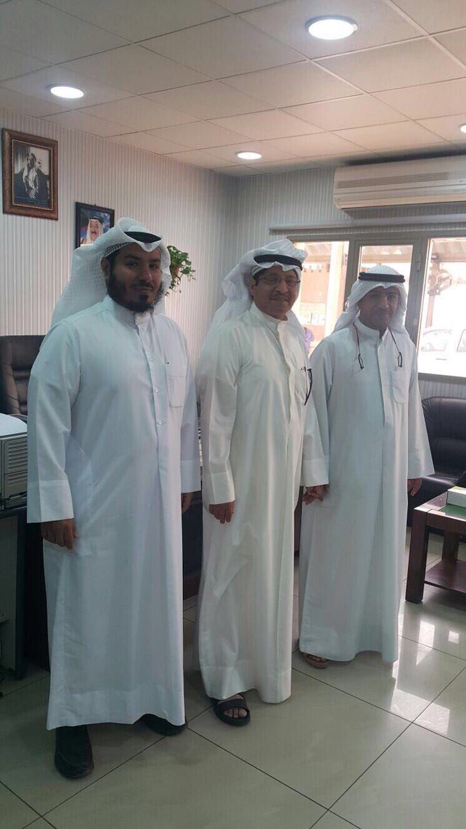 FanarNews's tweet photo. نائب مدير عام الجمارك عدنان القضيبي يتوسط رئيس التفتيش مشعل غانم الشمري ومحمد برجس بن طفلة خلال زيارتة التفقدية جمارك منفذ #السالمي https://t.co/v8bUWyyIwp