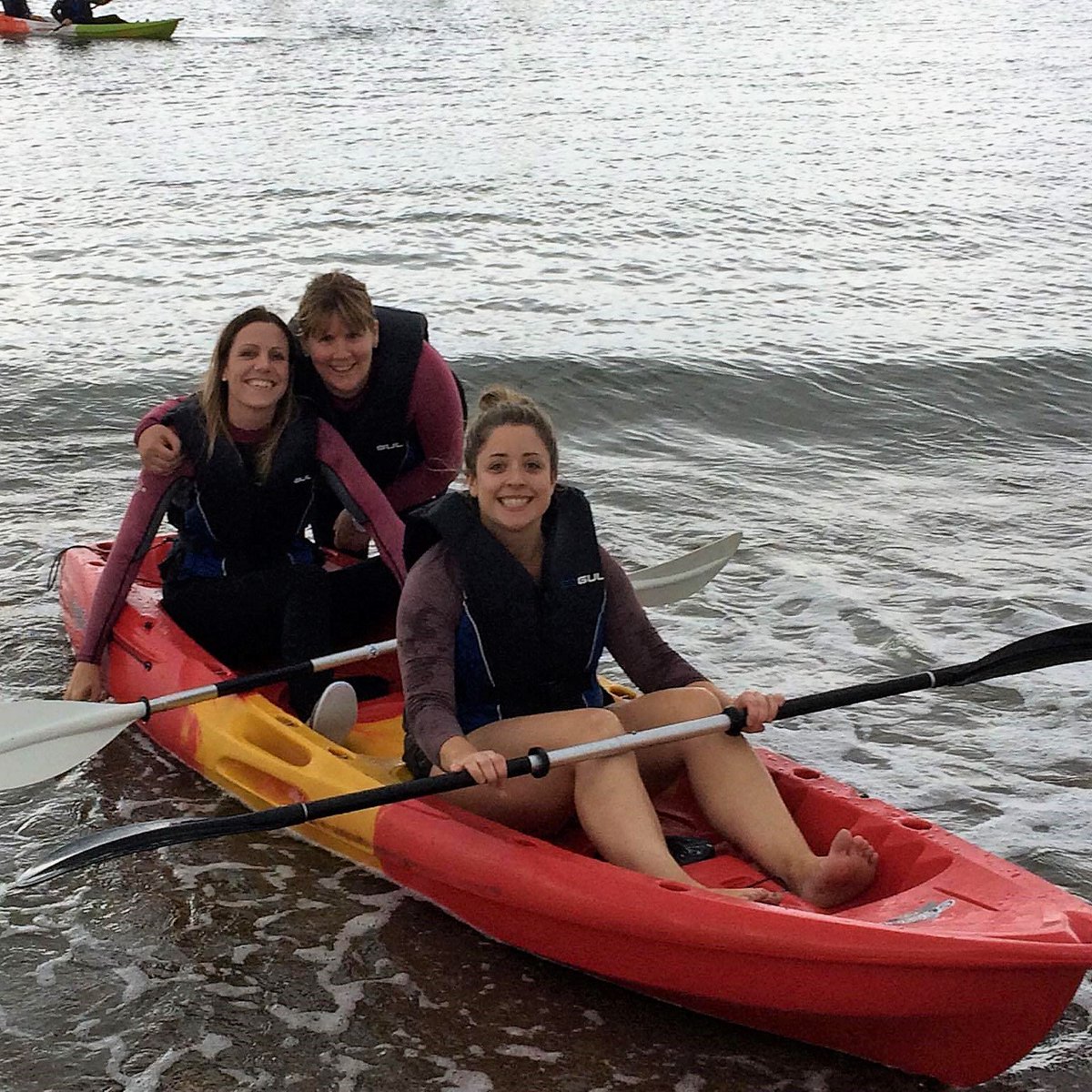 colwynnetball's tweet photo. Round up of last night on our news page: https://t.co/vWuL6wXTei #colwynnetball #bbqonthebeach #kayaking @CBayWatersports @Gems_Cakes https://t.co/hBiUxNoirp
