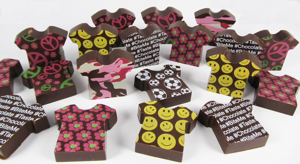 AmerChocDesigns's tweet photo. These adorable chocolate t-shirts were made using a magnetic mold for chocolate.
https://t.co/DKGDqdn3lR
#tshirt #transfersheets #chocolate https://t.co/kOuMDJ8vZC