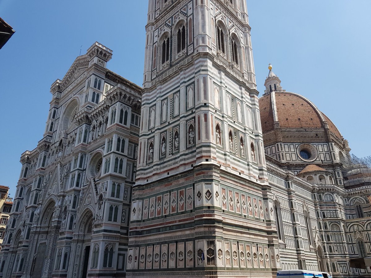 LimoandGo's tweet photo. #italytour #Firenze #chianti #limousin #Tour #Italy https://t.co/XuzzkUsieA https://t.co/wTg5bM4ZDm