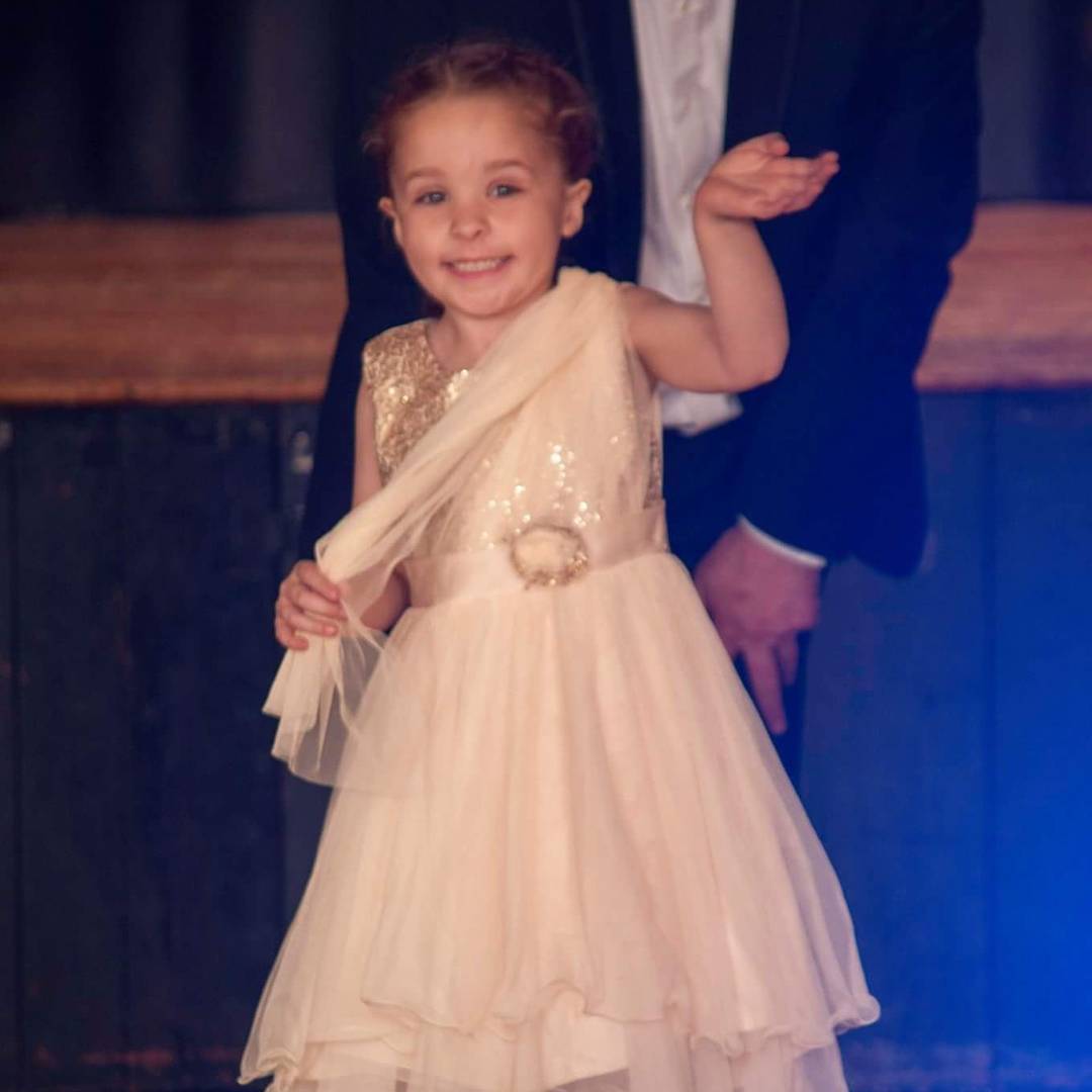 Sheppey_mamma's tweet photo. Is this the face of a child forced by a pushy parent? Or a child who has a hobby that she enjoys?
#pageantmum #pageantfamily #lovenothate https://t.co/RxkfPYr5un