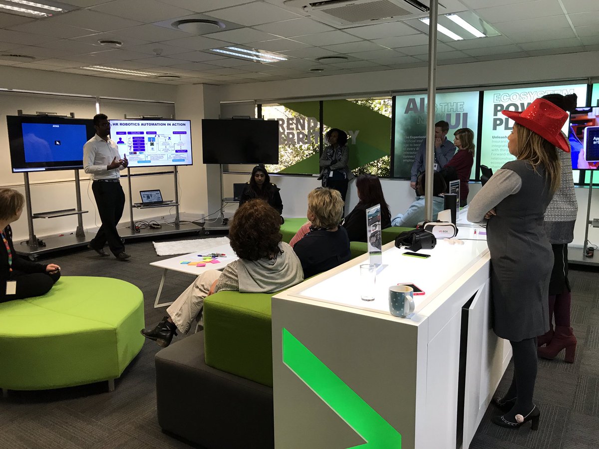 <a href="/rajesh_acn/">rajesh duvooru</a> demonstrating #AI in our #LiquidStudioSA <a href="/AccentureSA/">Accenture South Africa</a>