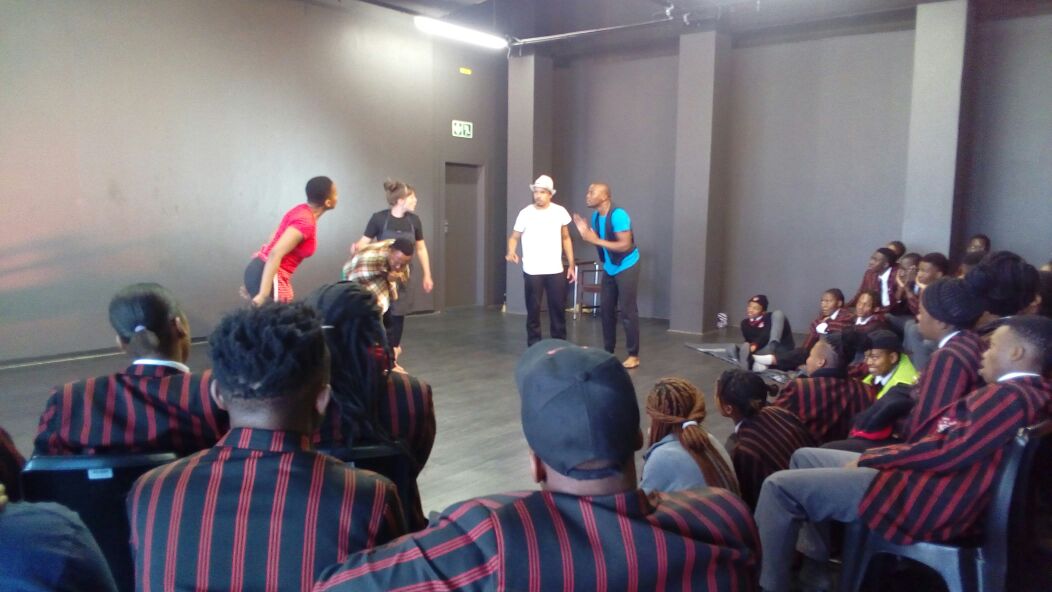 dflwits's tweet photo. Holy Family College now watching #Mainane directed by @WarrenNebe @dfl_CreativeHub in the Emakhaya Theatre #TYA https://t.co/WRBumOd1dd