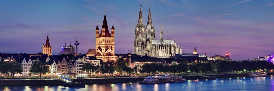 ST_TravelMag's tweet image. This month, we want #yourtips on the best of #Cologne, Germany. What would you recommend doing on a winter break there?