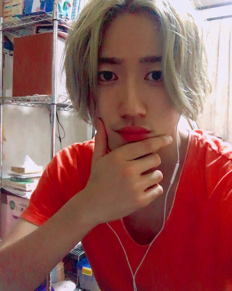 はるくん 北の打ち師達 Twitterren 帰省し おばあちゃんと この髪で再開したら3秒間時が止まりました おばあちゃんごめんなさい T Co Wrrjjyjh5i