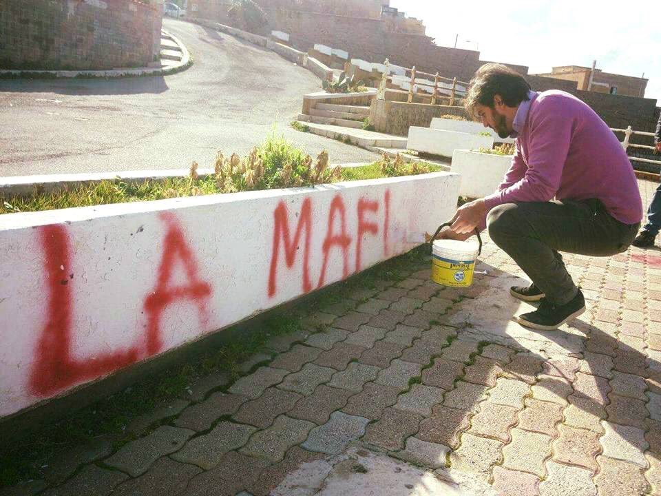 CinquePatrizio's tweet photo. A proposito di #mafia e #abusivismo... https://t.co/lVmfMILSMS https://t.co/JoJ8t1KnFe