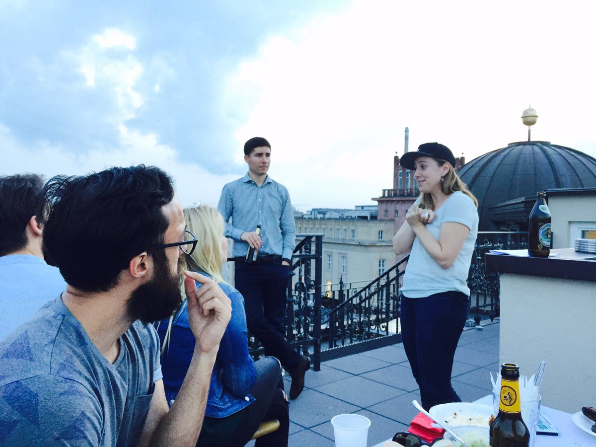 faneuman's tweet photo. founders dinner (bbq) at @MAKERSdo. thanks to @darjagutnick @bunchio and ralf @kapilendo for sharing how to build company culture https://t.co/5I8Egdpoht