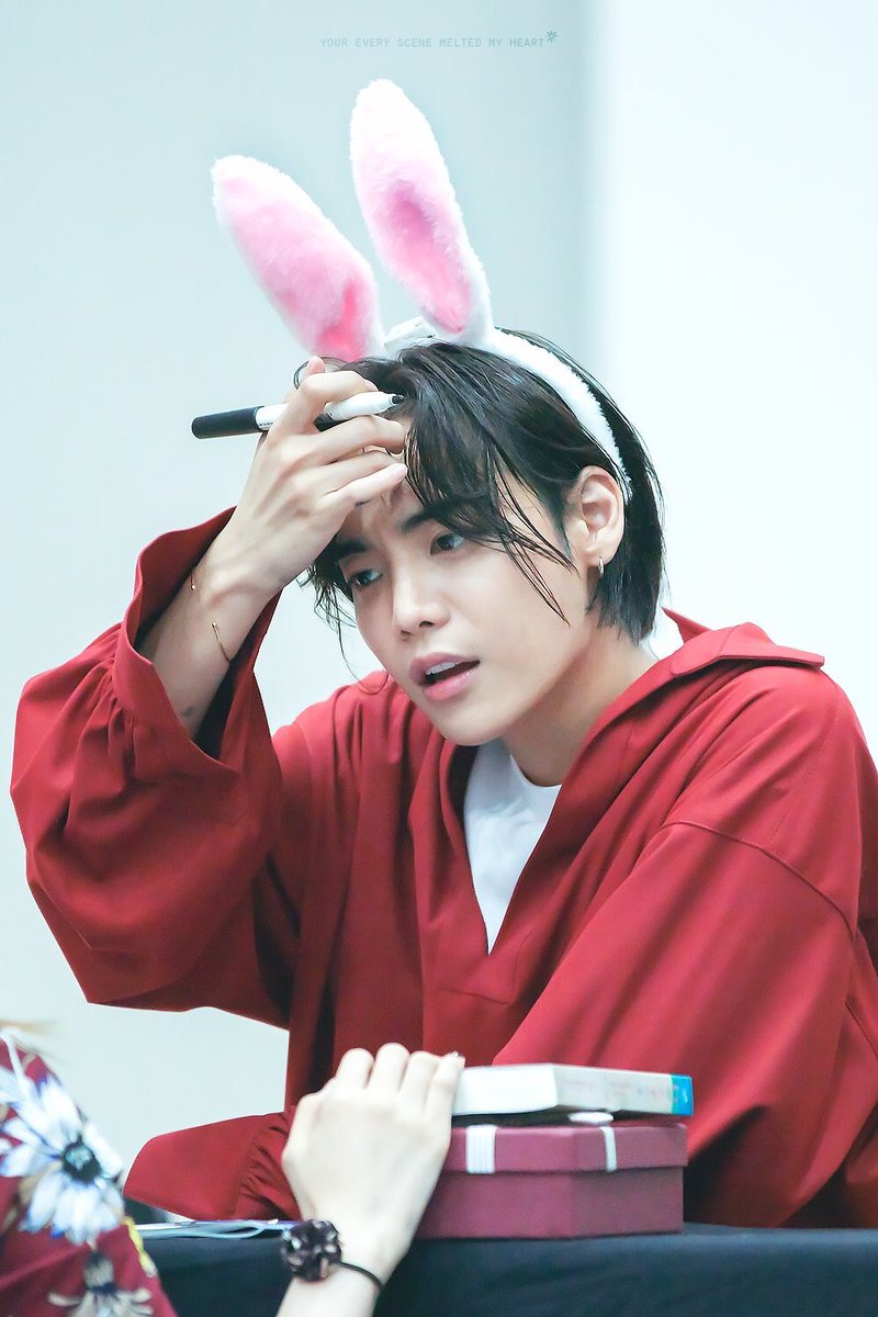 jaewonarchive's tweet photo. stfuuu what is he so fine for https://t.co/g77C5vIJ43