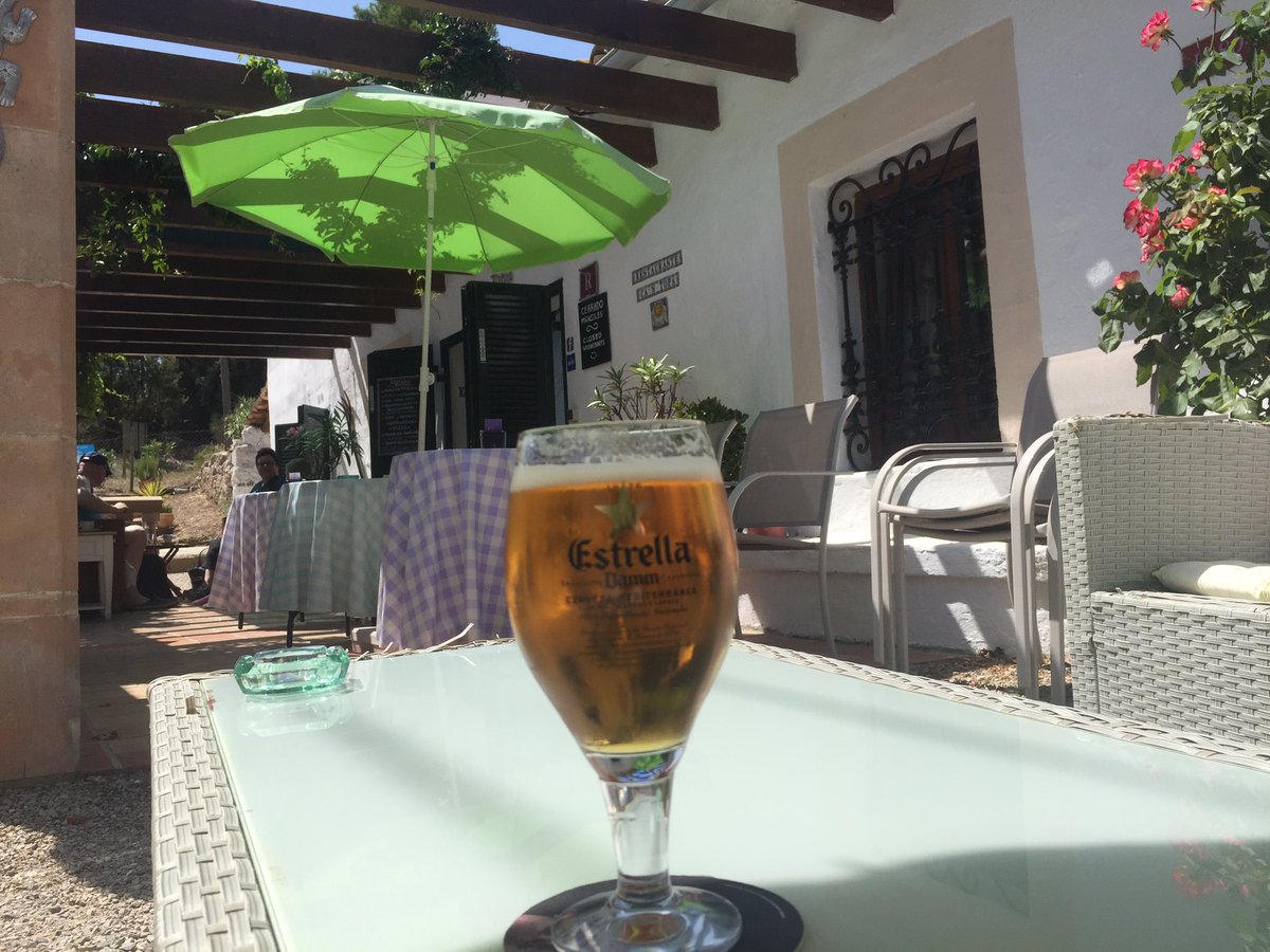 _Dave_Cain's tweet photo. Hot climbs over the col de sa pedrisa, son bleda, n cool beer atop the Col de Soller, downhill now #liveablock https://t.co/zDqrrZUp1v