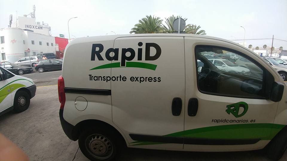 repuestosdoral's tweet photo. ¡Nuevo transporte express en Repuestos Doral! #rapidexpress #transporte #repuestos #islascanarias https://t.co/M8TJjrFbPP