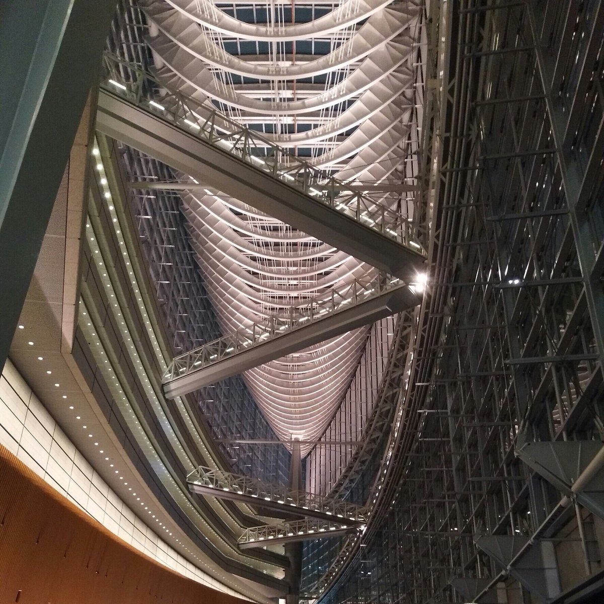 ShinyJadeite's tweet photo. After the show yesterday night #JoeHisaishi is great! &amp; #Tokyo International Forum is beautiful. Two thumbs up for everything 👍🏼👍🏼 https://t.co/wXaCXnuXRj