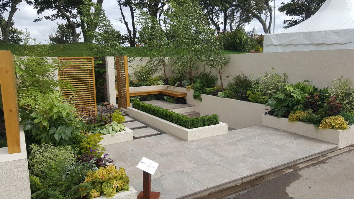 jajonesccuk's tweet photo. Congratulations, Steven J Pey Landscapes, #LargeGold for your #Showgarden @southportflower, Plants from Our Cash & Carry https://t.co/RDaYZlWxtz